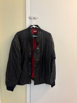 Members Only Black Leather Bomber Jacket size 42 (L)