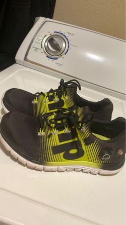 Reebok pumps women size 6.5