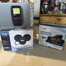 Fishfinder, Marine Radio And Am/fm Bluetooth Radio With Speakers 