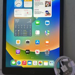 iPad Pro. Like New And Unlocked! 