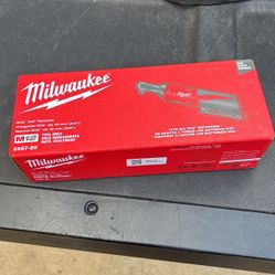 Milwaukee Ratchet 3/8 Battery And Charger 