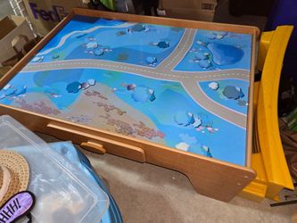 Kids play table, train table