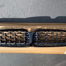 BMW 2019-2022 Front Grill 3 Series. 