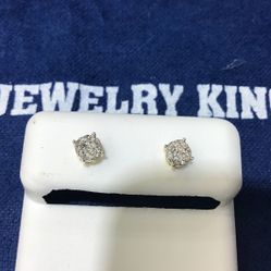 10k Gold With Diamond Earring On Special!!