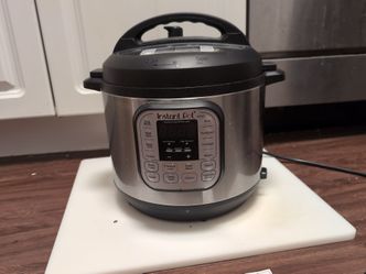 6 quart instant pot - cash only local pickup only
