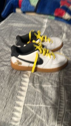 Nike Air Force 1 go the extra smile