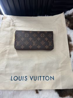 Louis Vuitton Zippy Wallet