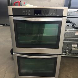 Whirlpool 30” Wide Stainless Steel Built In Electric Double Wall Oven 