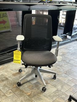 FRESH SHIPMENT IN!!! Haworth Soji High End Ergonomic Office Chair Mesh Back
