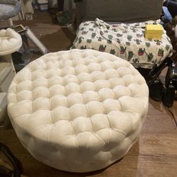Round Tufted Ottoman. Good Used Condition No Tears