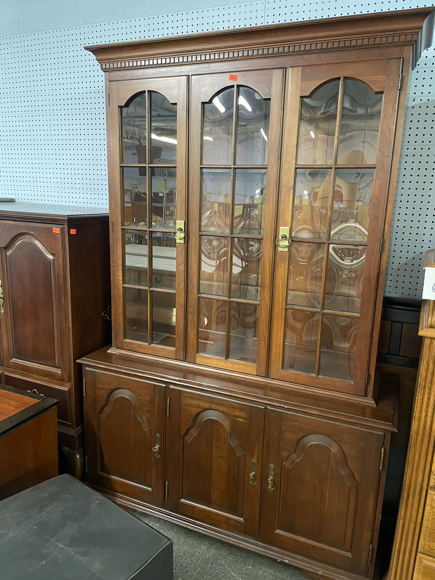 pennsylvania house lighted hutch