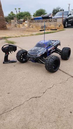 Traxxas revo 3.3 nitro  electric start