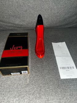 CAROLINA HERRERA