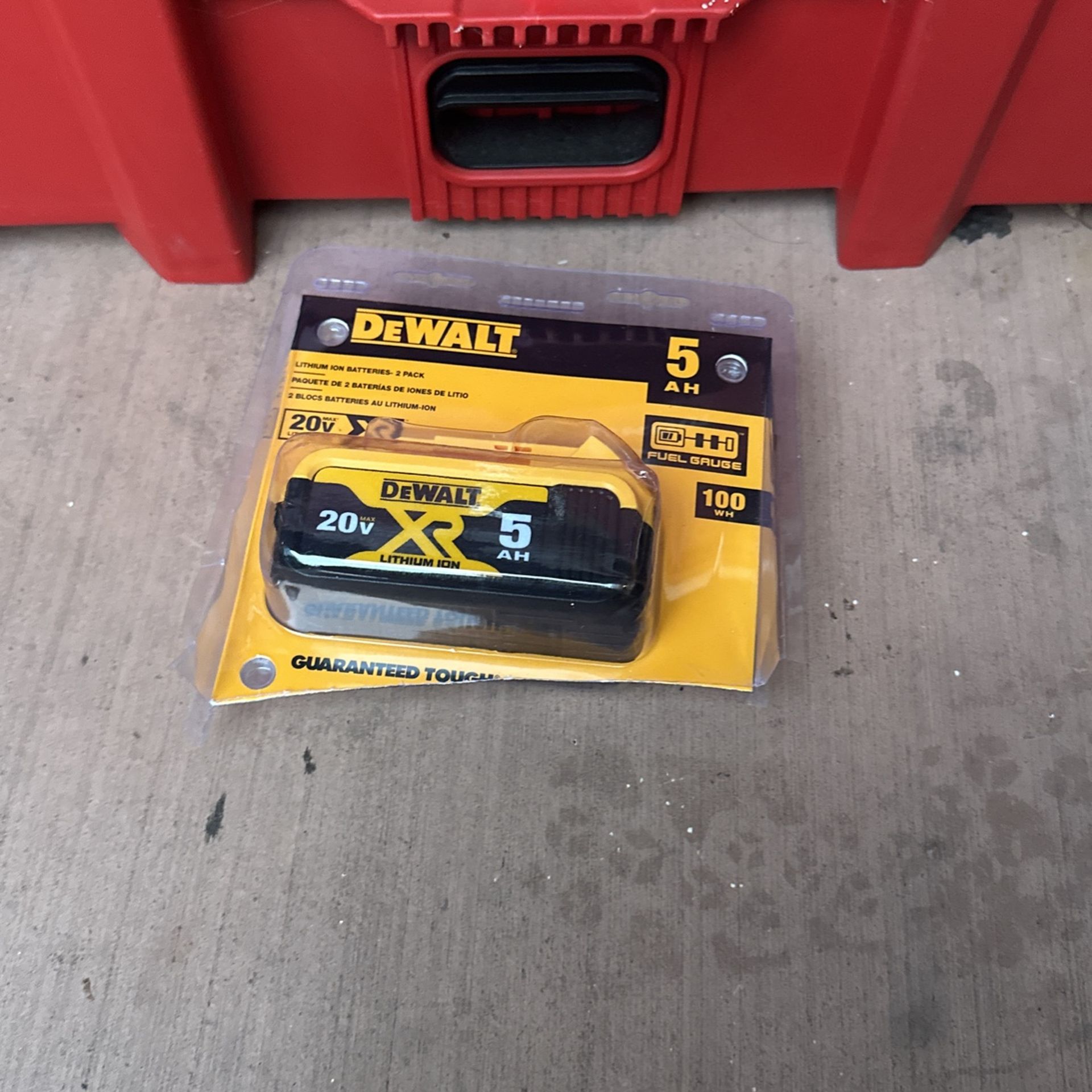 Dewalt Batteries XR Lithium Lon 5.0 Ah (NEW) for Sale in San Diego, CA