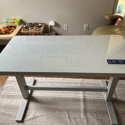 Tresanti Standing Desk