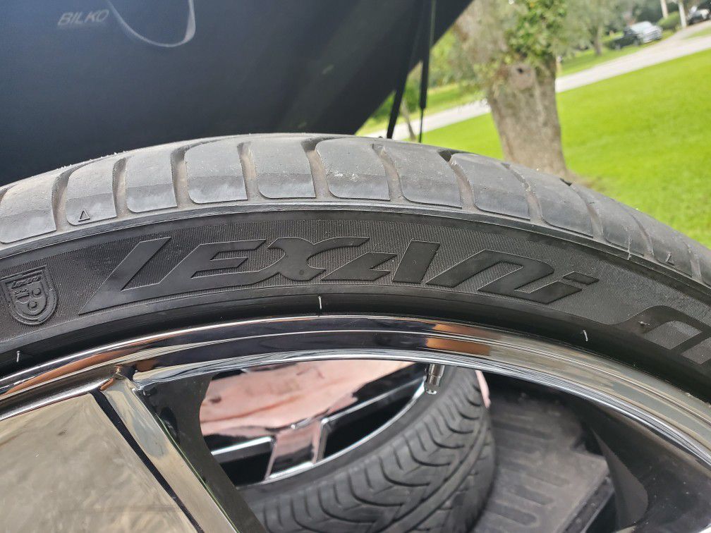(TIRES ONLY)...305/30/26