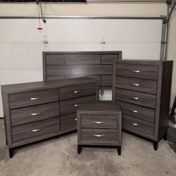 Queen Size Bedroom Set