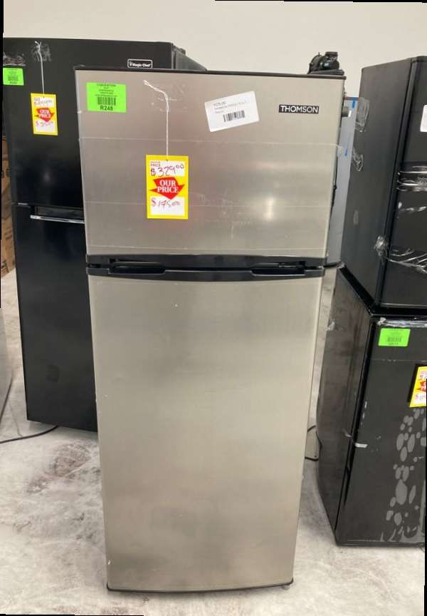 Thomson Refrigerator TFR725 7.25 cu. F 4NY R for Sale in Humble, TX