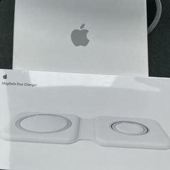 Apple Duo Charger 