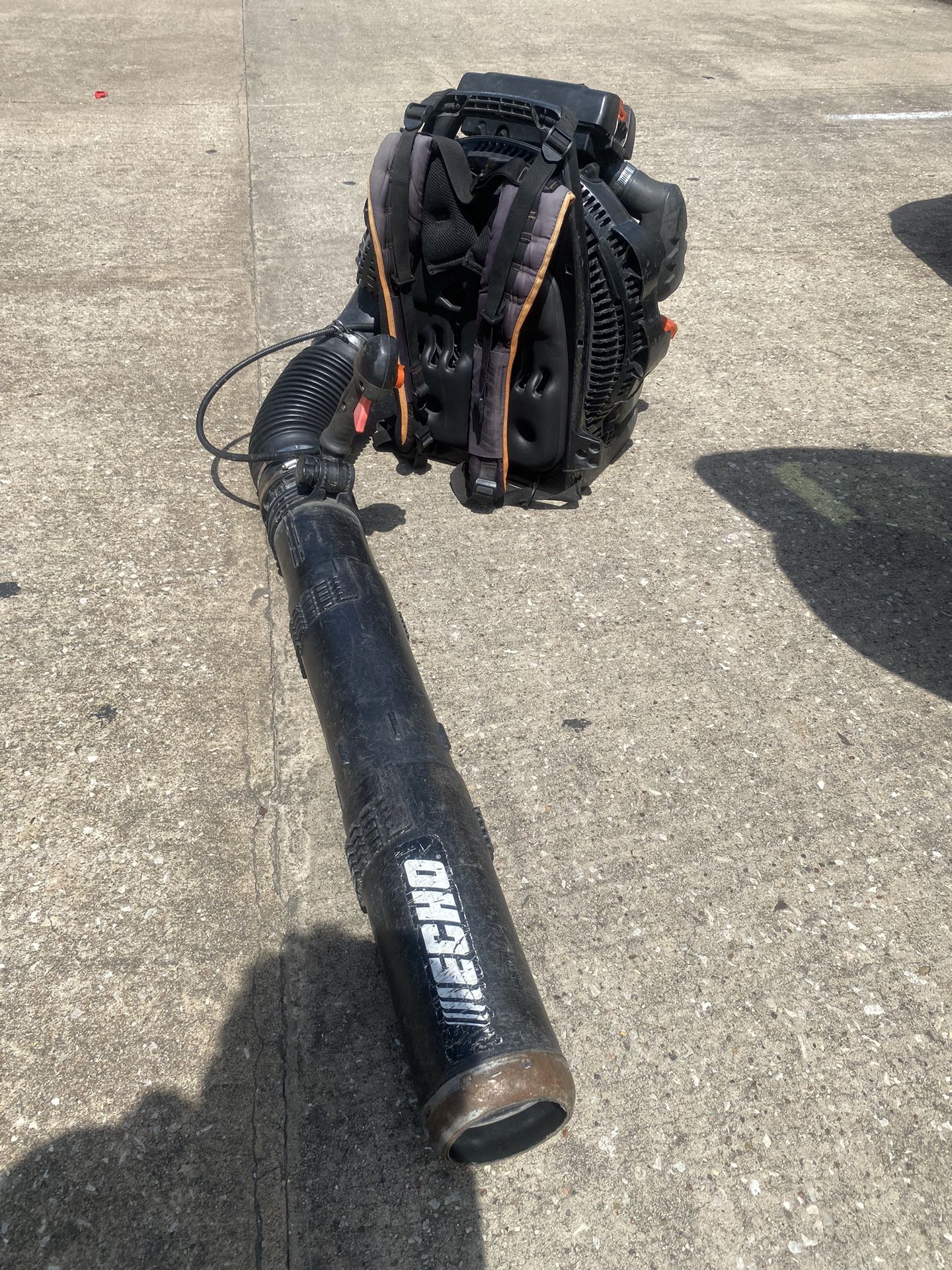 Leaf blower