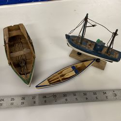 3 Toy Display Boats