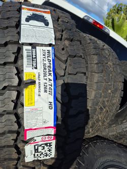 Falken Wildpeak AT 4W 37 12.50 20 Brand New.