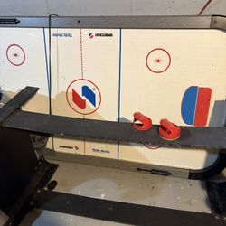 Air Hockey Table