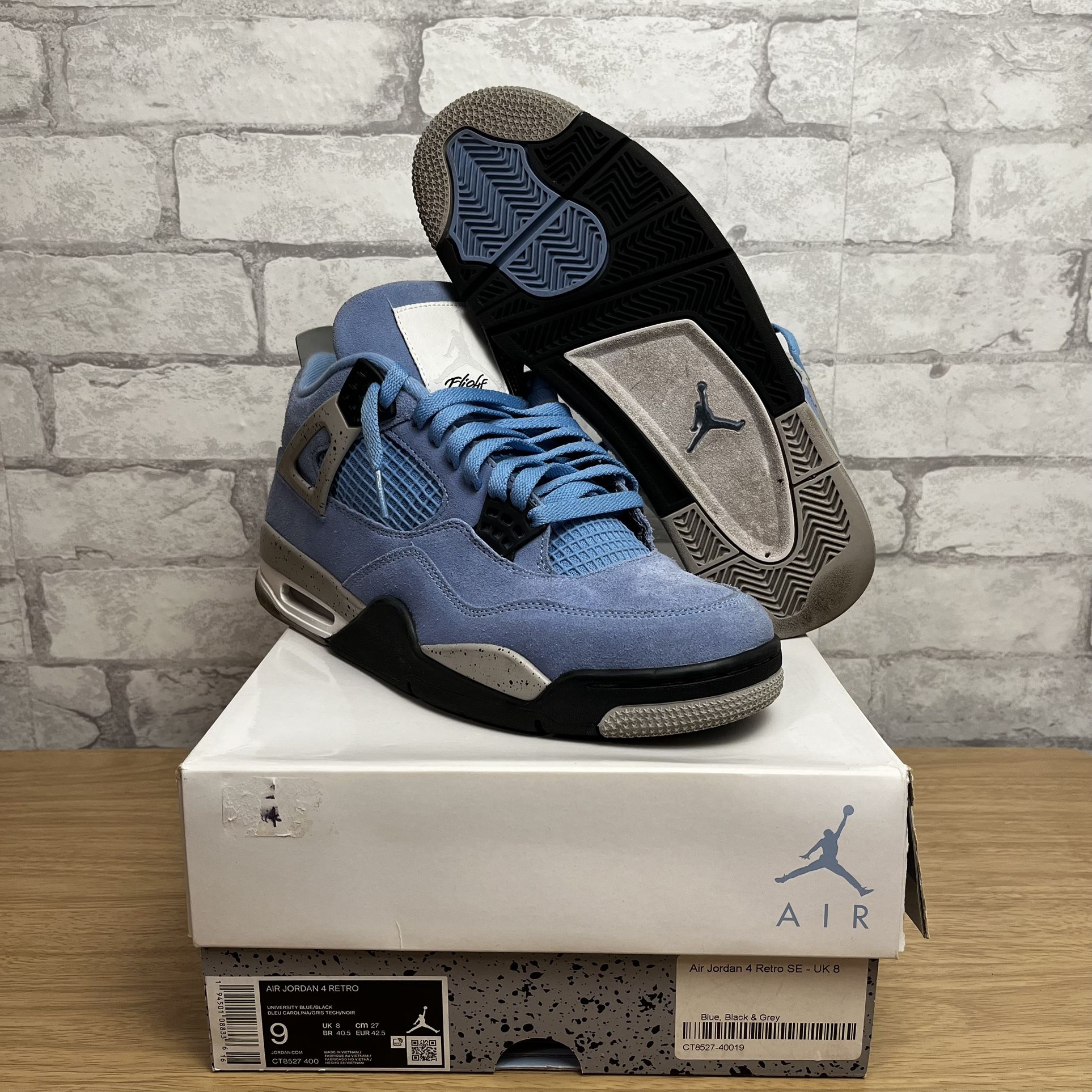 Air Jordan 4 University Blue Sz9