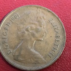 Bronze 1981 United Kingdom NEW PENCE 2p British coin