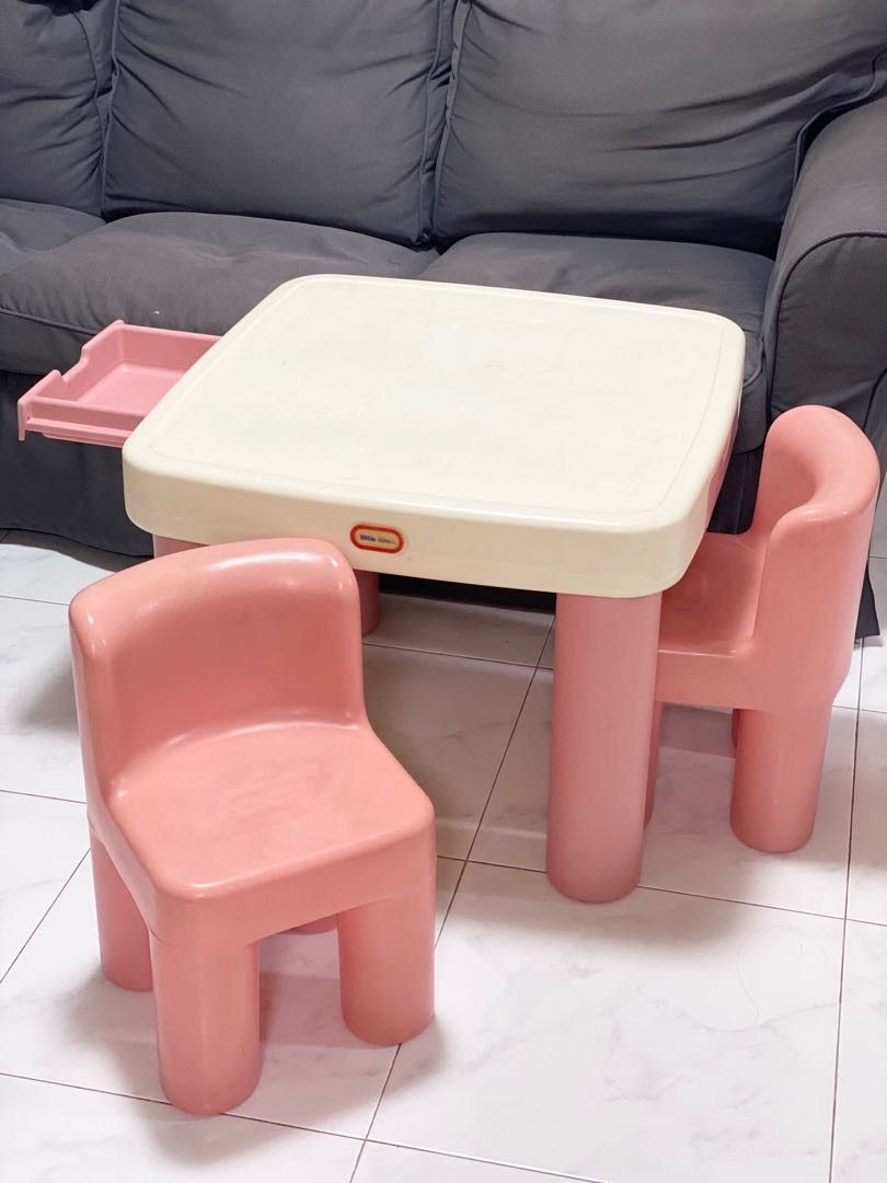 Toddler Table/Seats