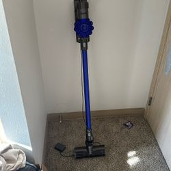Dyson Cordless Vacuum 