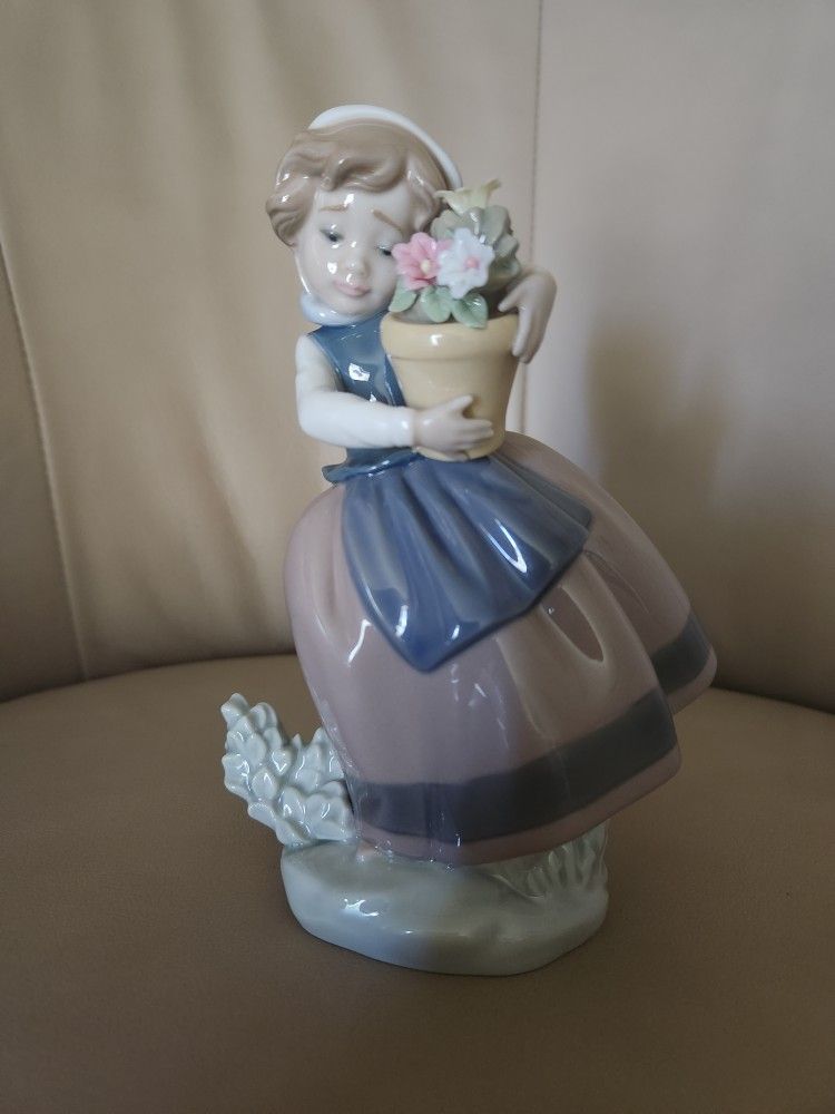 Lladro Spring Is Here