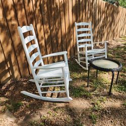 Set avintage rocking chairs