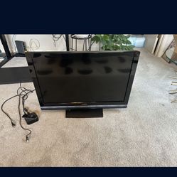 VIZIO E320VA 32-Inch Class LCD HDTV, Black