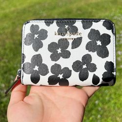 Kate Spade Darcy Small Zip Around Card Case Wallet Graphic Blooms Black White