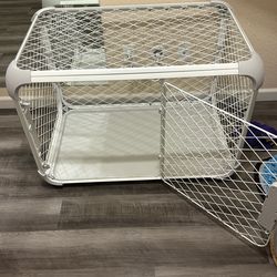 Diggs Evolv Intermediate Crate (slightly Larger Than Medium) HEAVILY DISCOUNTED!