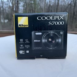 NIB Nikon Coolpix S7000 Vintage Camera