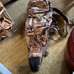  EBERSTOCK GUN RUNNER PACK LIKE NEW   RETAILS ON ANAZON FOR 262.  Asking 100$ 