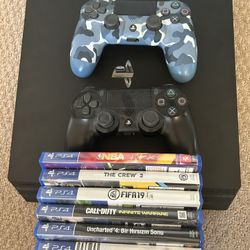 Ps4 Pro, 2 Controller, Many Games