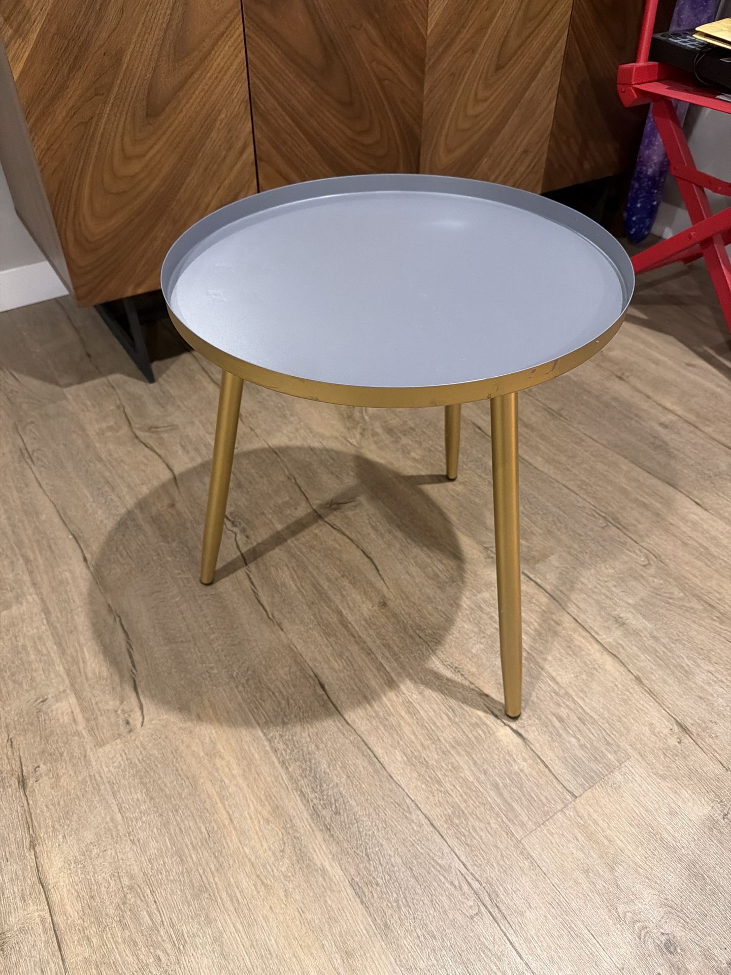 Modern Nordic Round Side Table – Grey & Gold Metal Accent Table