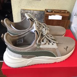 Tenis Nuevos Size 9.5 De Hombre Marca Adidas New Never Used 