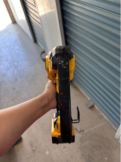 DeWalt 18GA stapler
