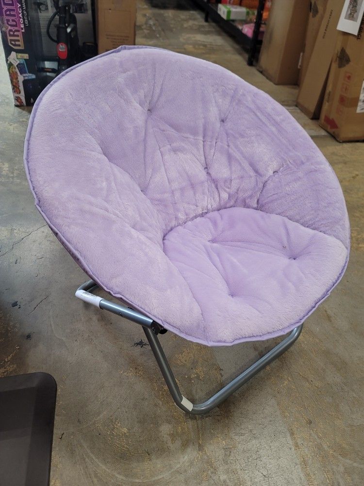 Saucer chair

$28 FIRM