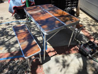 FOLDABLE TABLE AND BENCHES