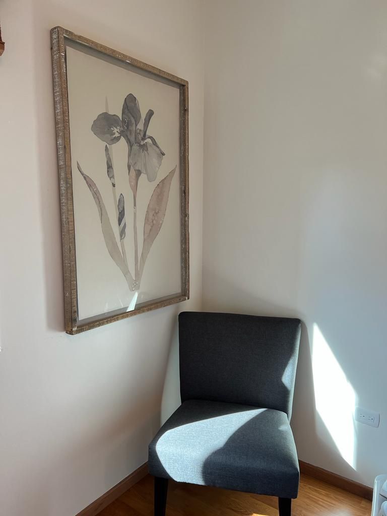 LINNEN SET OF CHAIRS