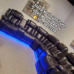 🤴 Reclining Sectional Sofa 👉 Furniture Queen Bedrooms, Dining Table Sets Avail 