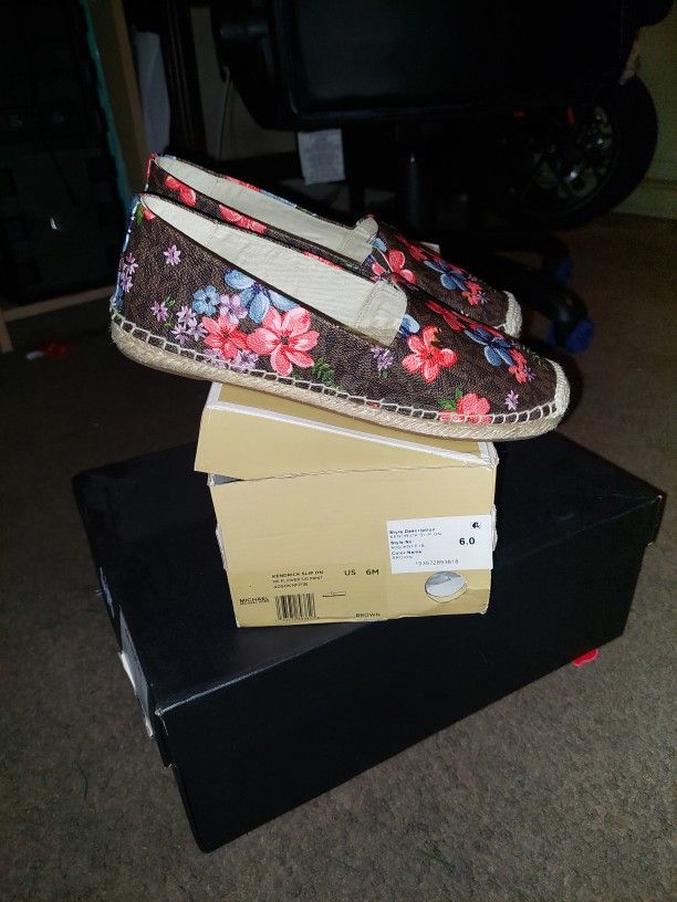 Michael Kors For Women Size 6