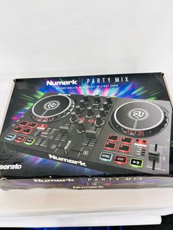 Numark Party Mix DJ Controller