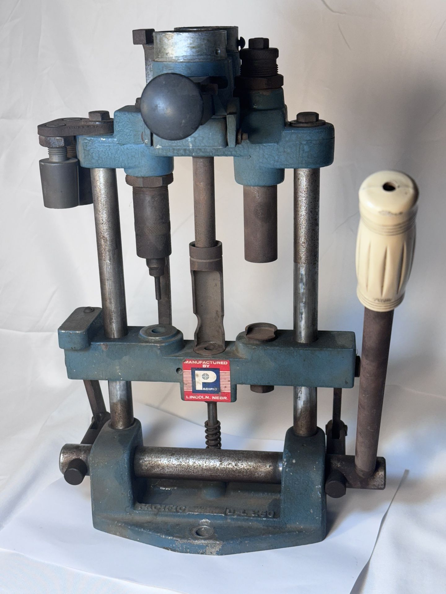 Vintage Pacific D-L 250 Shot shell Reloading Press