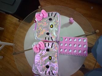 2 Loncheras y un cuaderno$55
